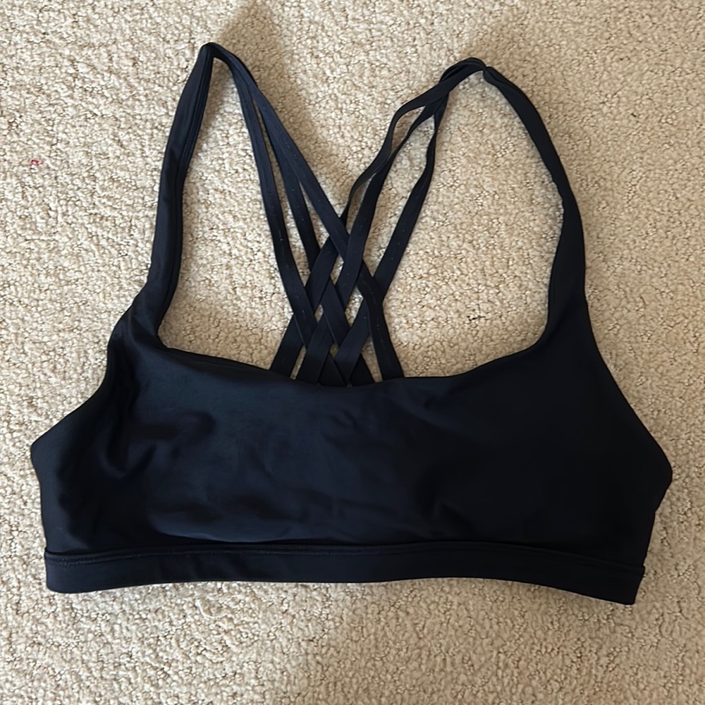 Lululemon sports bra